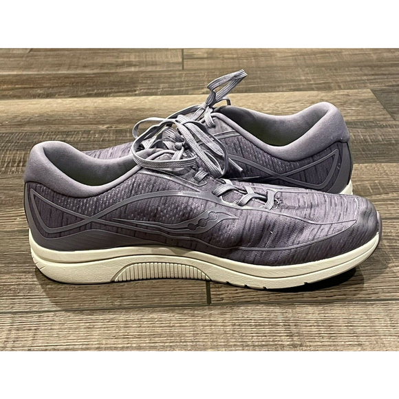 Saucony Girl's S-KINVARA 10 Sneakers Size 6 wide Purple - Picture 8 of 11